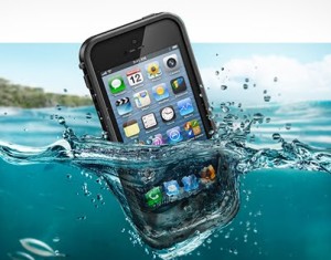 Lifeproof-case-iPhone-5-water-proof
